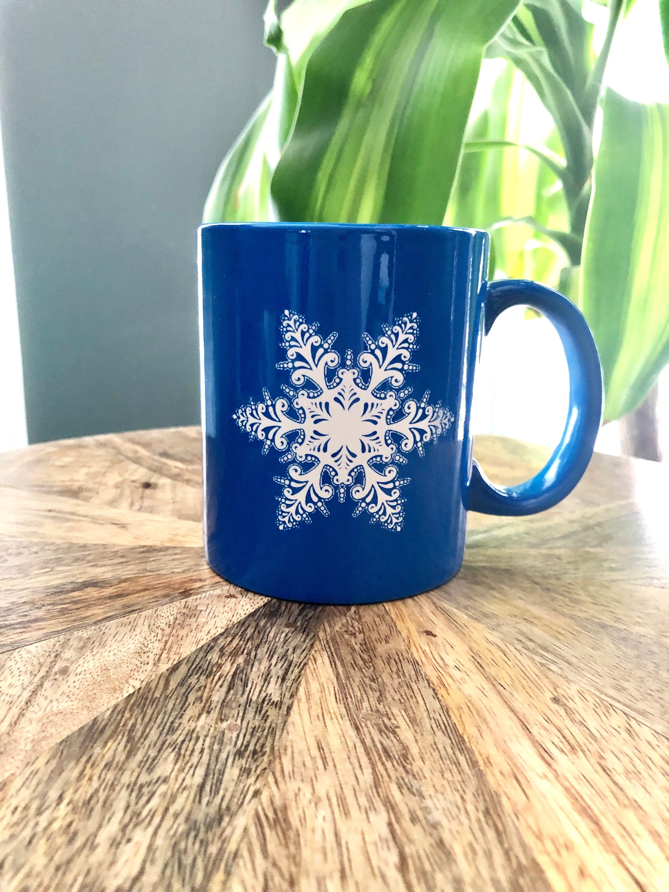 Ceramic Coffee cup, Tea Cup, laser engraved Snowflake design 11oz